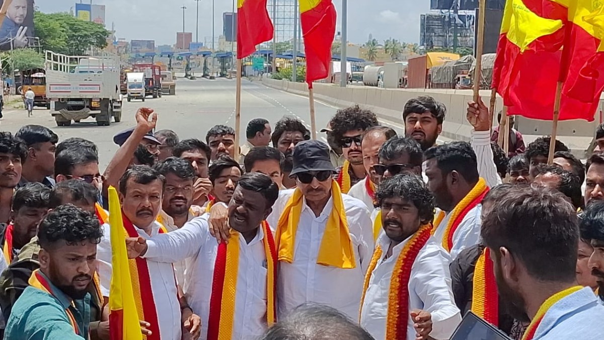 ಕಾವೇರಿ ವಿವಾದ: ಅತ್ತಿಬೆಲೆ ಬಂದ್ ಬೆನ್ನಲ್ಲೆ ಹುಬ್ಬಳ್ಳಿಯಲ್ಲಿ ಪ್ರತಿಭಟನೆ