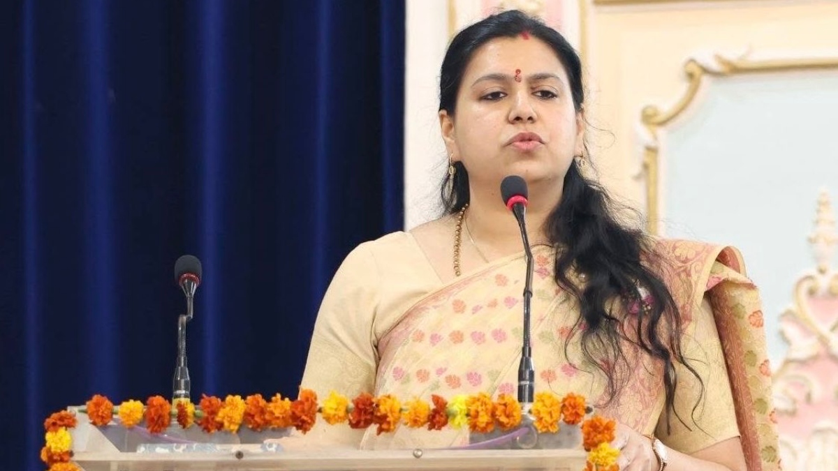 IAS ಹುದ್ದೆ ಬಿಟ್ಟು ರಾಜಕೀಯಕ್ಕೆ ಎಂಟ್ರಿಕೊಟ್ಟ ದಿವ್ಯಾ ಮಿತ್ತಲ್: ಮಂಗಳೂರು ಮಾಜಿ ಡಿಸಿ ಸೆಂಥಿಲ್‌ನಂತೆ ಬಿಜೆಪಿಗೆ ಸೆಡ್ಡು