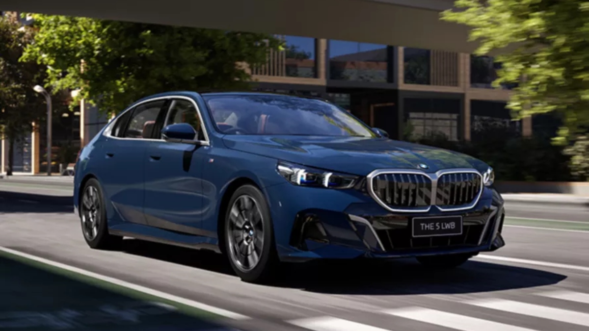 BMW car Gift : ಬಾಸ್ ಇದ್ರೆ ಹೀಗಿರ್ಬೇಕು! ಉದ್ಯೋಗಿಗೆ 43 ಲಕ್ಷದ BMW ಕಾರು ಗಿಫ್ಟ್ ; ಕಾರಣ ಇಷ್ಟೇ
