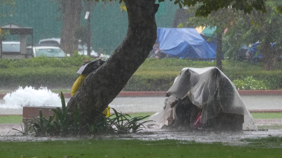Karnataka Rains: ಬೆಂಗಳೂರು ಸೇರಿ ರಾಜ್ಯದ ಹಲವು ಜಿಲ್ಲೆಗಳಲ್ಲಿ ಮುಂದಿನ ಐದು ದಿನ ಗುಡುಗು ಸಹಿತ ಭಾರಿ ಮಳೆ ಮುನ್ಸೂಚನೆ