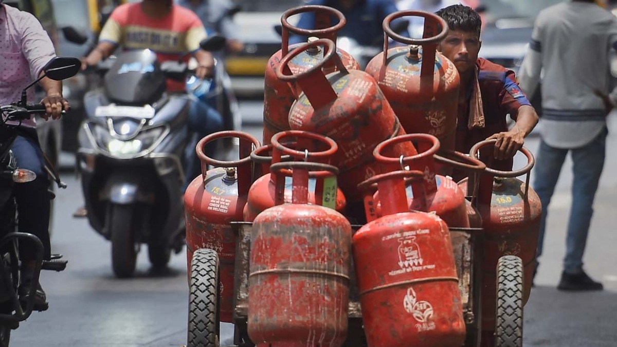 LPG: ಅಕ್ಟೋಬರ್ ಆರಂಭದಲ್ಲೇ ಎಲ್‌ಪಿಜಿ ಸಿಲಿಂಡರ್ ದರದಲ್ಲಿ ಭಾರಿ ಏರಿಕೆ