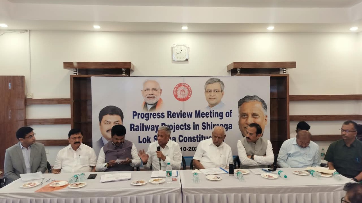 ಶಿವಮೊಗ್ಗಕ್ಕೆ ಹೊಸ ರೈಲು ಮಾರ್ಗಗಳ ಭಾಗ್ಯ? ಪ್ರಗತಿ ಪರಿಶೀಲಿಸಿದ ಕೇಂದ್ರ ಸಚಿವ ವಿ. ಸೋಮಣ್ಣ