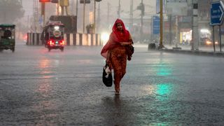 Monsoon: ಮತ್ತೆ ಮುಂಗಾರು ಚುರುಕು, ಜೂನ್ 22ರಿಂದ ಕರ್ನಾಟಕದ ಈ ಜಿಲ್ಲೆಗಳಲ್ಲಿ ಧಾರಾಕಾರ ಮಳೆ