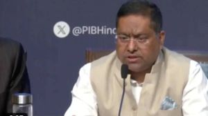 കപ്പല്‍ ആക്രമണത്തില്‍ 2 ഇന്ത്യക്കാര്‍ കൊല്ലപ്പെട്ടു; കുടുങ്ങിക്കിടക്കുന്നത് 778 ജീവനക്കാര്‍