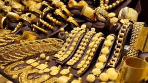 സ്വര്‍ണവില കുത്തനെ ഇടിഞ്ഞു.. എന്നിട്ടും ദുബായില്‍ ആരും സ്വര്‍ണം വാങ്ങുന്നില്ല..! കാരണമിത്