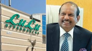 സാധനങ്ങളെല്ലാം സ്റ്റോക്കുണ്ട്, ആശങ്ക വേണ്ട; ലുലു ഹൈപ്പര്‍മാര്‍ക്കറ്റുകളില്‍ നേരിട്ടെത്തി യൂസഫലി