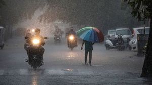 മഴ നാളേയും തുടരും; ഈ വടക്കൻ ജില്ലകളിൽ യെല്ലോ അലർട്ട്..കടലാക്രമണ മുന്നറിയിപ്പ്