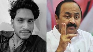 അതാണ് വിഡി സതീശൻ്റെ ബുദ്ധി..സർക്കാറിനെ പുകഴ്ത്താൻ എനിക്ക് 1.75 ക്ഷം ഓഫർ,പക്ഷെ';അഖിൽ മാരാർ പറയുന്നു