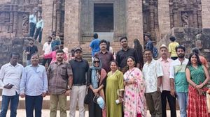 കേരളത്തില്‍ നിന്നുള്ള മാധ്യമസംഘം കൊണാര്‍ക്ക് സൂര്യക്ഷേത്രം സന്ദര്‍ശിച്ചു; ഒഡിഷ പര്യടനം തുടരുന്നു