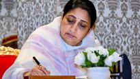 സുനിത്ര പവാര്‍ മഹാരാഷ്ട്ര ഉപമുഖ്യമന്ത്രി; രണ്ടു വകുപ്പുകള്‍ കുറഞ്ഞു, അറിഞ്ഞില്ലെന്ന് ശരദ് പവാര്‍