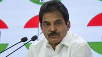 മുഖ്യമന്ത്രി സ്വന്തം നാക്ക് ബിജെപിക്ക് വാടകയ്ക്ക് കൊടുത്തു'; വിമർശിച്ച് കെസി വേണുഗോപാൽ