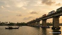 മുനമ്പം-അഴീക്കോട് പാലം നിർമ്മാണം പുരോഗമിക്കുന്നു; എപ്പോൾ തുറക്കുമെന്ന ചോദ്യവുമായി യാത്രക്കാർ, വൈകുമോ?