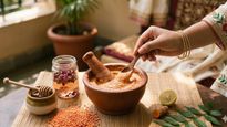 നിറം വെയ്ക്കാൻ ചുവന്ന പരിപ്പ് മതി, ചർമ്മത്തിന് തിളക്കം കൂട്ടുന്ന കിടിലൻ ഫേസ് പാക്ക് ഇതാ