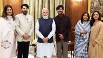 പ്രധാനമന്ത്രി നരേന്ദ്ര മോദിയെ സന്ദര്‍ശിച്ച് മമ്മൂട്ടിയും കുടുംബവും; പത്മഭൂഷണ്‍ ഏറ്റുവാങ്ങി നടന്‍
