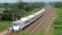 വെള്ളച്ചാട്ടങ്ങളും പശ്ചിമഘട്ട മലനിരകളും, അതിമനോഹരങ്ങളായ വന്ദേ ഭാരത് റൂട്ടുകൾ ഇതാ