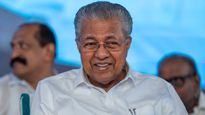 'നടക്കുന്നത് വഖഫ് പിടിച്ചെടുക്കാനുള്ള ഗൂഢനീക്കം, യുഡിഎഫ് സംഘപരിവാറിന് വേണ്ടി അധഃപതിച്ചു'; പിണറായി വിജയൻ  