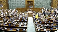 മണ്ഡല പുനർനിർണയം, വനിതാ സംവരണ ഭേദഗതി ബിൽ; പ്രത്യേക പാർലമെന്റ് സമ്മേളനം വിളിക്കാൻ ഒരുങ്ങി കേന്ദ്രം