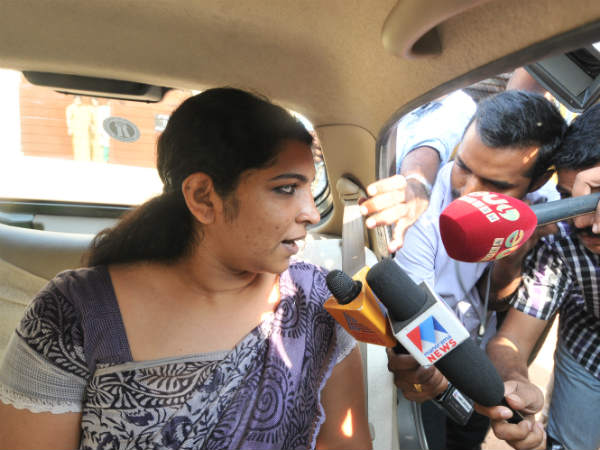 സരിത ഒളിവിലാണോ..?