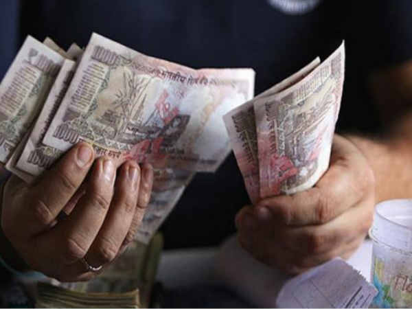 സേവിങ്സ് അക്കൌണ്ടിൽ നിന്ന്  50,000 രൂപ വരെ പിൻവലിക്കാം !! മാർച്ചിൽ എല്ലാ നിയന്ത്രണങ്ങളും തീരും !!!