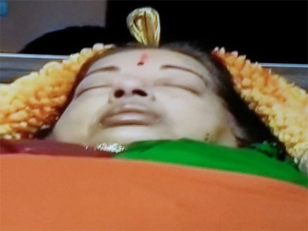 അപ്പോളോ ആശുപത്രിയിലെത്തിയത് ജയലളിതയുടെ മൃതദേഹം...ഡോക്ടര്‍ രാമസീത കുടുങ്ങി..!
