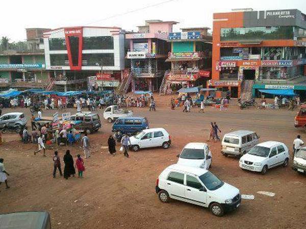 ബദിയഡുക്ക ടൗണിലെ പെട്ടിക്കടകള്‍ 15 ദിവസത്തിനുള്ളില്‍ നീക്കം ചെയ്യാന്‍ തീരുമാനം