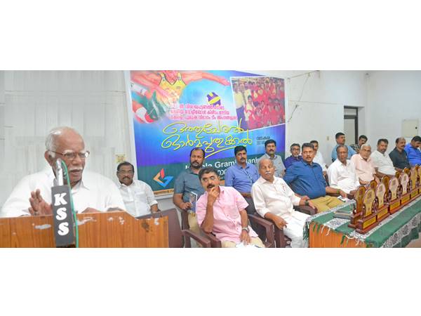 സംസ്ഥാന വോളിബോള്‍ ടീം ഇരുപത് വര്‍ഷം പൂര്‍ത്തിയാക്കിയ ദിവസം വടകരയില്‍ ഒത്തുകൂടി...