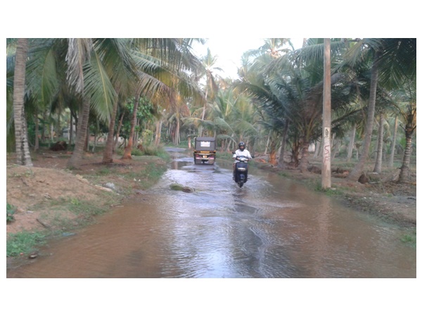 കുടിവെള്ളം കിട്ടാകനി;  വടകരയിൽ പൈപ്പ് പൊട്ടി വെളളം പാഴാകുന്നു; ശുദ്ധജല വിതരണം അവതാളത്തിൽ