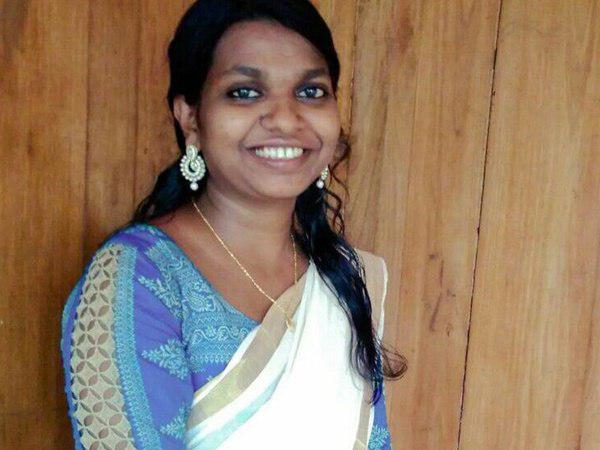 ''എന്റെ കല്ല്യാണം കഴിഞ്ഞിട്ടില്ല, ജാതി, ജാതകം വിഷയമല്ല'' ഫേസ്ബുക്കിലൂടെ വരനെ തേടി മലയാളി പെൺകുട്ടി!