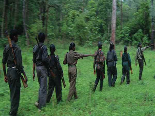 മാധ്യമപ്രവര്‍ത്തകര്‍ക്ക് മാവോയിസ്റ്റുകളുടെ കത്ത്; പോലീസ് പറഞ്ഞത് കള്ളം, അങ്ങനെ നടന്നിട്ടില്ല