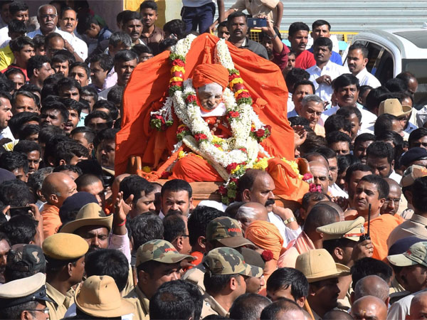 സിദ്ധലിംഗ മഹാസ്വാമി സിദ്ധഗംഗ മഠത്തിന്റെ പുതിയ ആചാര്യനാകും; ആത്മീയതയില്‍ മുഴുകിയ ശ്രേഷ്ഠന്‍