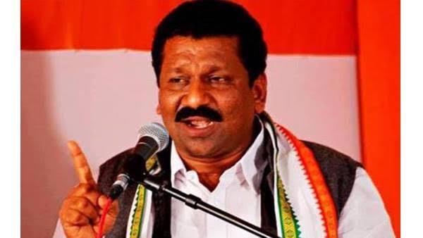 പോളിംഗ് ഉദ്യോഗസ്ഥർ സിപിഎം താൽപ്പര്യത്തിന് കൂട്ടുനിന്നാൽ നിയനടപടി; താക്കീതുമായി സതീശൻ പാച്ചേനി