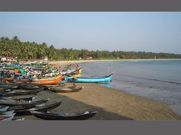ആഴക്കടല്‍ മത്സബന്ധന കരാര്‍; തീരദേശ ഹര്‍ത്താല്‍ ആരംഭിച്ചു