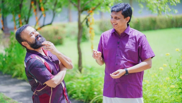 കുഞ്ചാക്കോ ബോബനുമായുള്ള ചിത്രം പങ്കുവെച്ച് മന്ത്രി റിയാസ്, 'ന്നാ താൻ കേസ് കൊട്' എന്ന് സോഷ്യൽ മീഡിയ