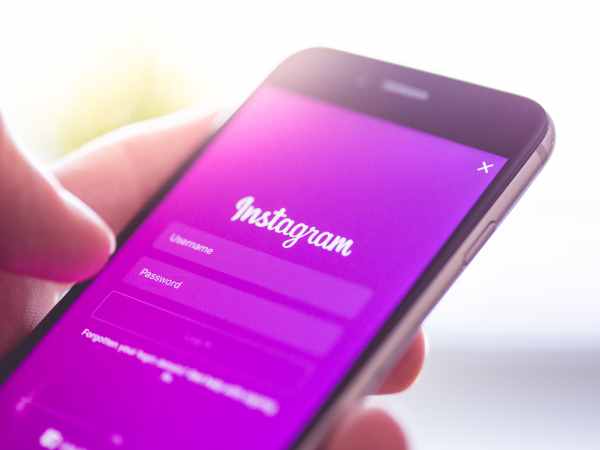 മൊബൈല്‍ ഫോണില്ല; പെണ്‍കുട്ടിക്ക് ഇന്‍സ്റ്റഗ്രാമില്‍ അക്കൗണ്ട്, വീട്ടിലറിഞ്ഞപ്പോള്‍ ഹോസ്റ്റലില്‍ നിന്ന് മുങ്ങി