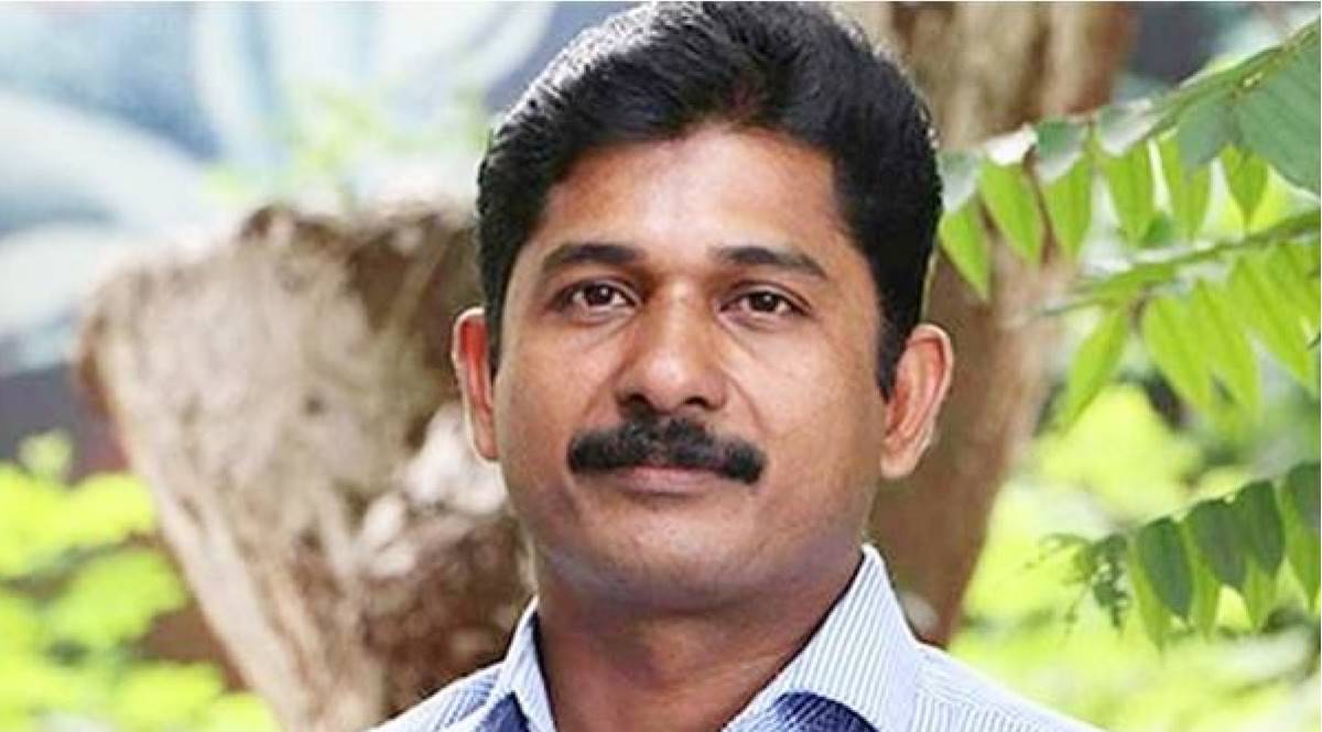 ഗാന്ധിജിയെ വെടിവെച്ചു കൊന്നത് നമ്മളാണ് പോലും ! .  ആരാണ് ഈ നമ്മൾ ? : രൂക്ഷ വിമർശനവുമായി എം സ്വരാജ്
