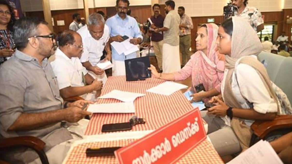 കേരളോത്സവം പഞ്ചഗുസ്തിക്കിടെ ഗുരുതര പരിക്ക്: ഒടുവില്‍ ദിയ അഷ്റഫിന് സർക്കാർ വക നഷ്ടപരിഹാരം