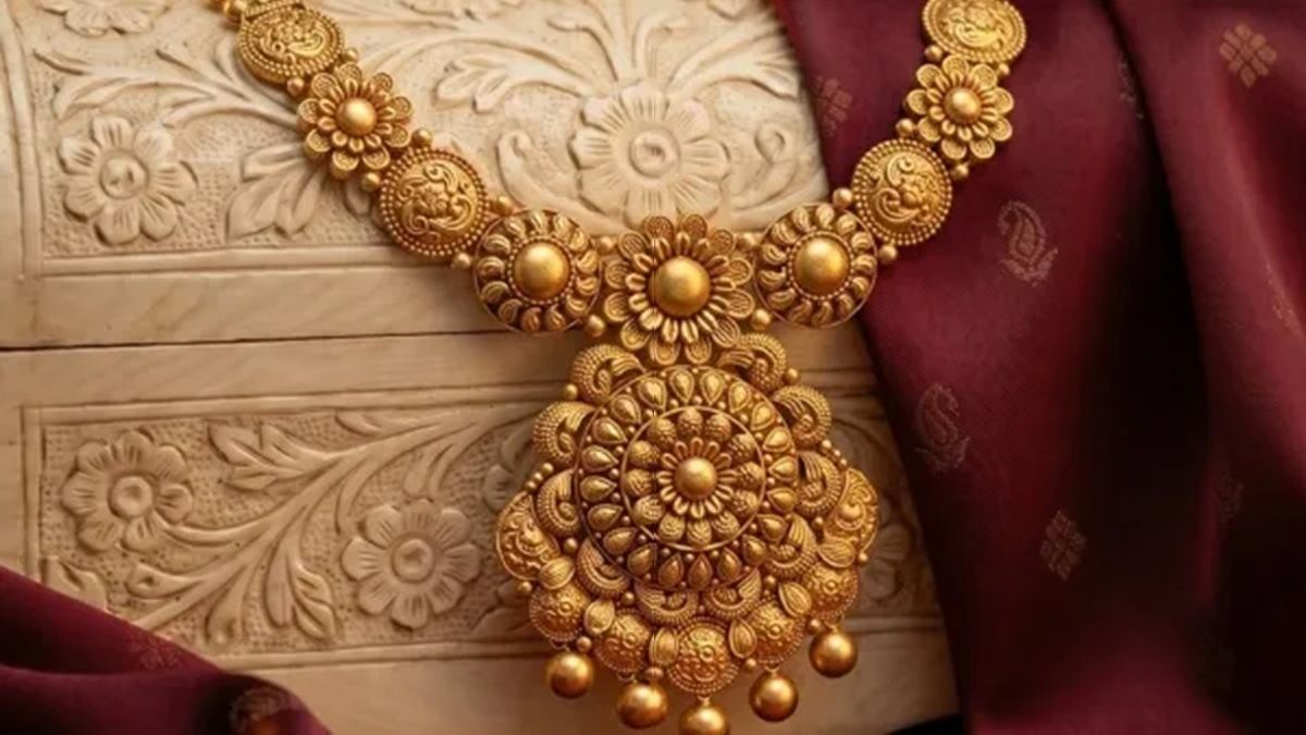 ചെന്നൈയിൽ സ്വർണ വില ഇന്ന് കത്തിക്കയറി; ഒറ്റയടിക്ക് 2,400 രൂപയുടെ വർധനവ്,നിരക്ക് അറിയാം