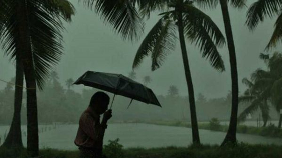 അതിതീവ്ര ന്യൂനമർദവും ചക്രവാതച്ചുഴിയും..സംസ്ഥാനത്ത് മഴ മുന്നറിയിപ്പിൽ മാറ്റം;7 ജില്ലകളിൽ അലർട്ട്