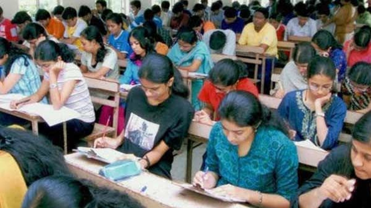കനത്ത മഴ; വയനാട് വിദ്യാഭ്യാസ സ്ഥാപനങ്ങൾക്ക് നാളെ അവധി, നാളത്തെ സെറ്റ് പരീക്ഷയും മാറ്റിവെച്ചു
