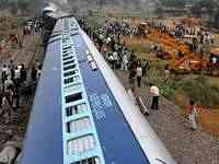 Maoists blow up track; eight bogies derail Maoists blow up track; eight bogies derail