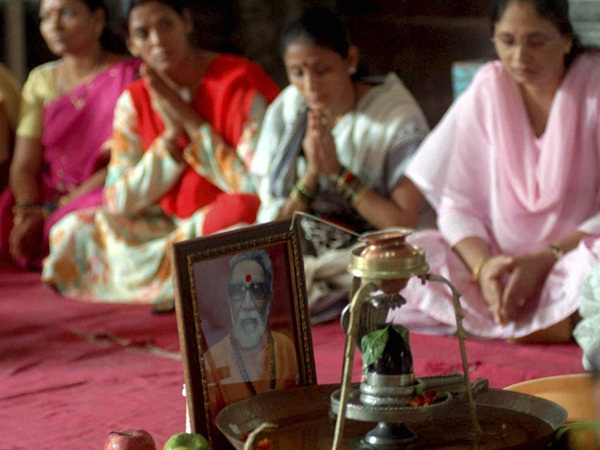 ആയുസ്സ് നീട്ടി നല്‍കണേ..