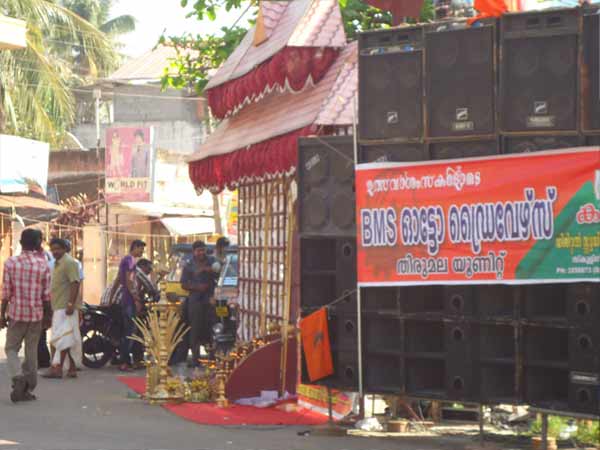 പൊങ്കാലയുടെ പിരിവുണ്ടാവും.