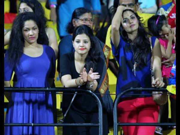 സാക്ഷിയാണ് താരം സാക്ഷിയാണ് താരം