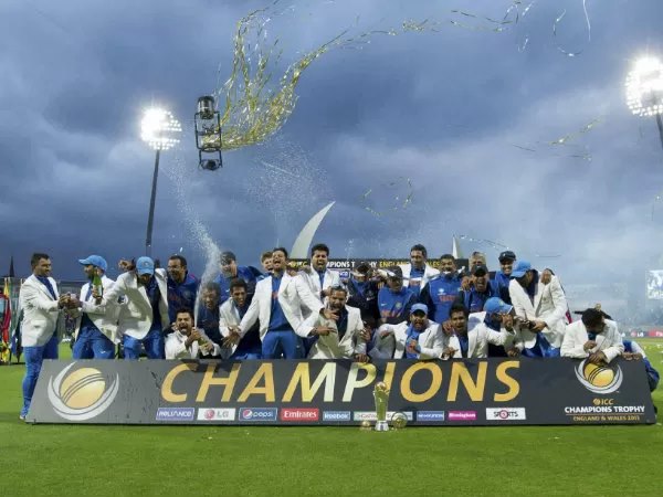 ചരിത്ര നിമിഷം ചരിത്ര നിമിഷം