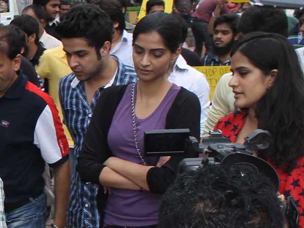 ബോളിവുഡിന്റെ ഐക്യദാര്‍ഢ്യം