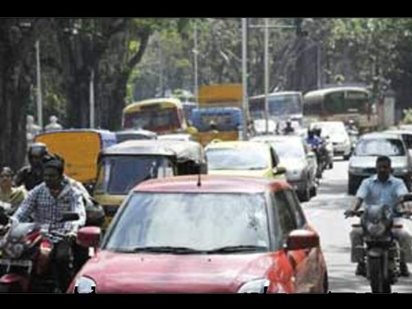 സ്പീഡ് ഗവര്‍ണര്‍ നിര്‍ബന്ധം