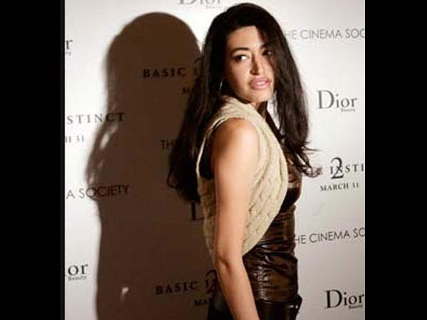 മാധ്യമങ്ങള്ക്ക് മുന്നില് മാധ്യമങ്ങള്ക്ക് മുന്നില്