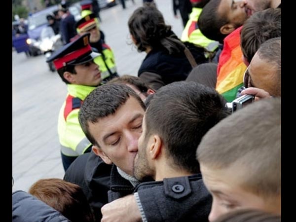 പ്രകൃതി വിരുദ്ധം റൊമാനിയക്കാര്‍ക്ക് നിഷിദ്ധം