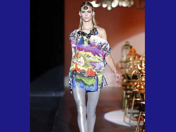 ബിക്കിനിയിലെ ദൈവങ്ങള് ബിക്കിനിയിലെ ദൈവങ്ങള്