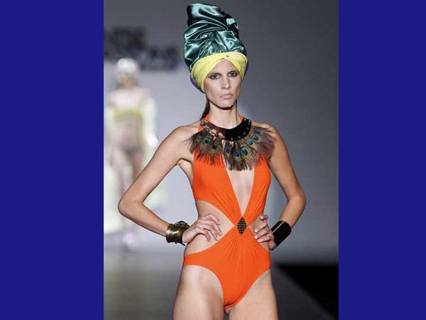 മയില്പ്പീലിയഴക് മയില്പ്പീലിയഴക്